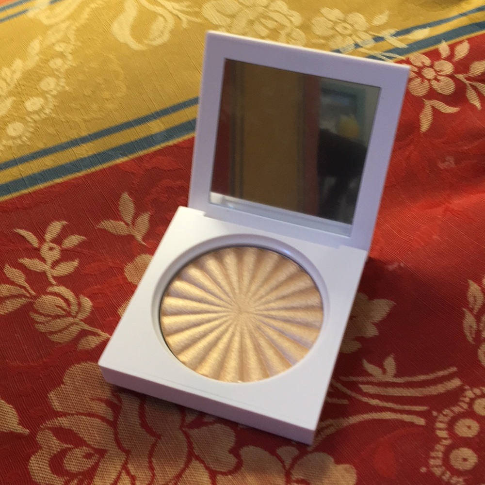 OFRA Rodeo Drive highlighter. Brand new!